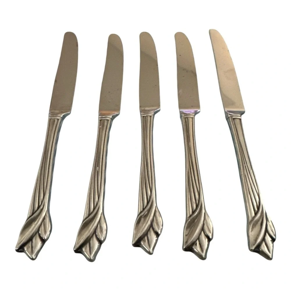 Oneida Stainless Steel Leander Dinner Knives Set of Five